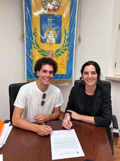 Riccardo Pistolesi, Linda vanni, gemellaggio